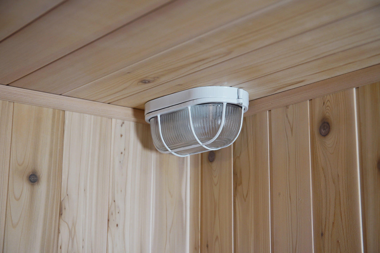 Retails- Sunray Hampton 3 Person Indoor Traditional Sauna w/ Double Bench